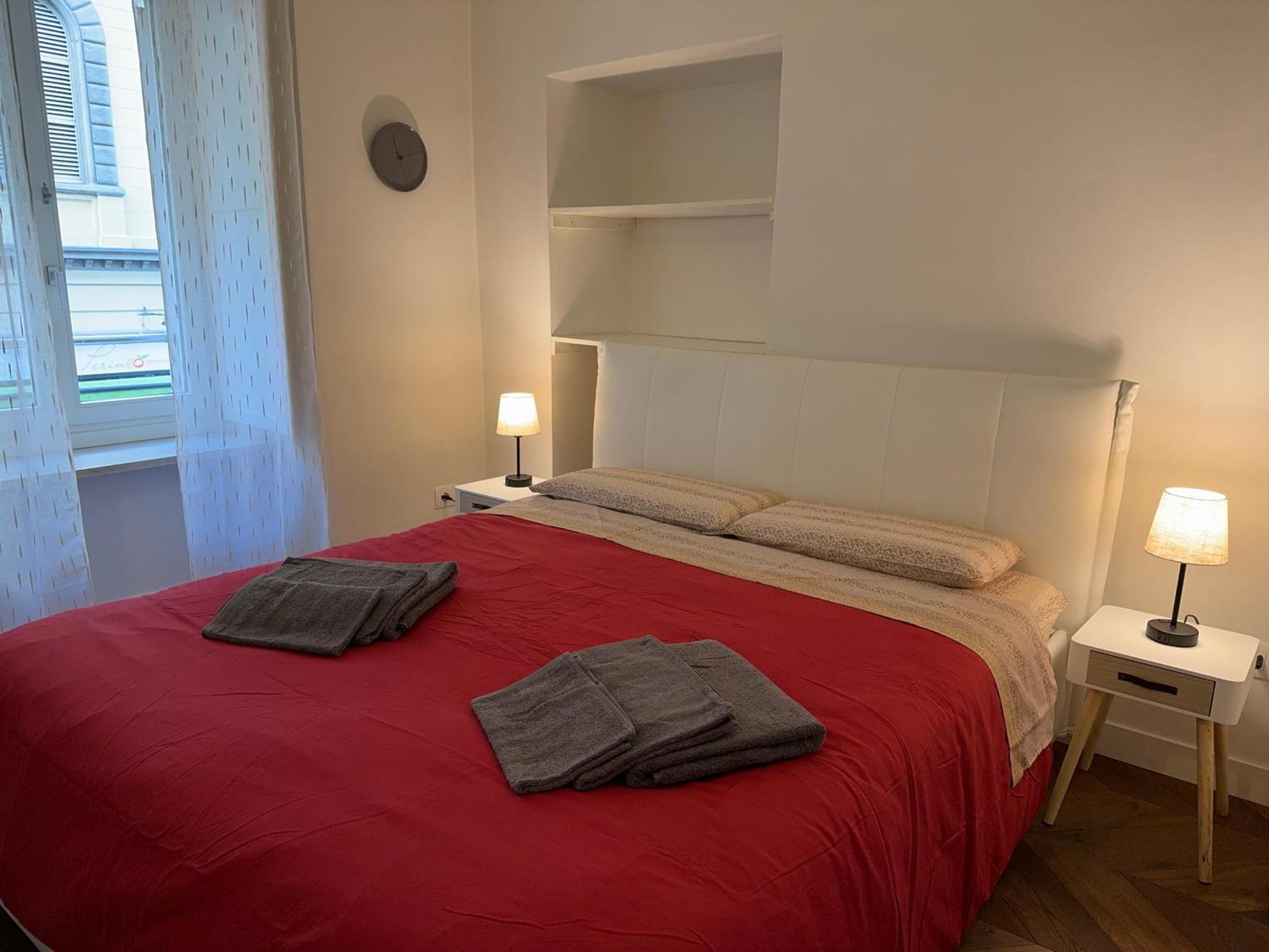 5 Min Porta Nuova, In The Centre Of Apartment *